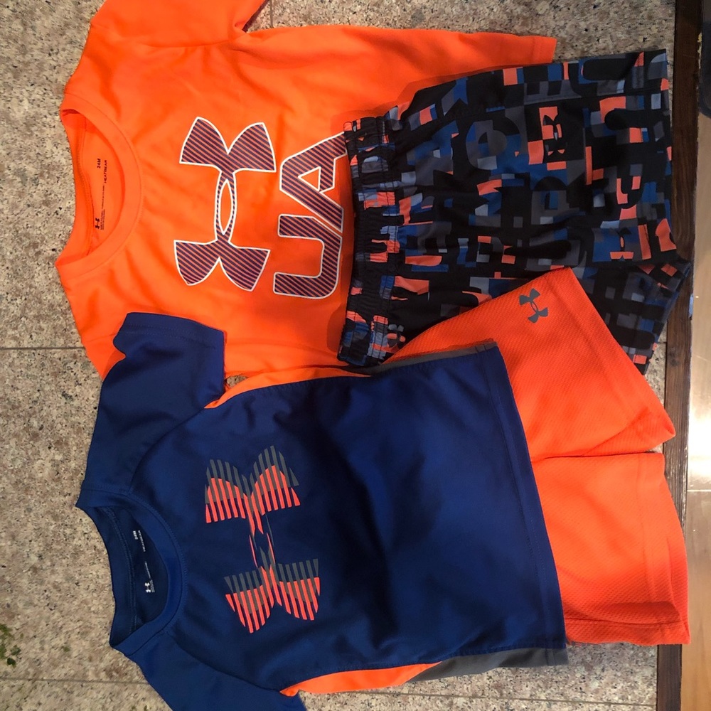 Under Armour Set of 2 mix and match outfits